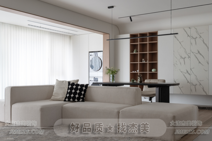 大連裝修潮流趨勢(shì)之現(xiàn)代簡(jiǎn)約案例賞析典雅素凈溫潤(rùn)空間2.png