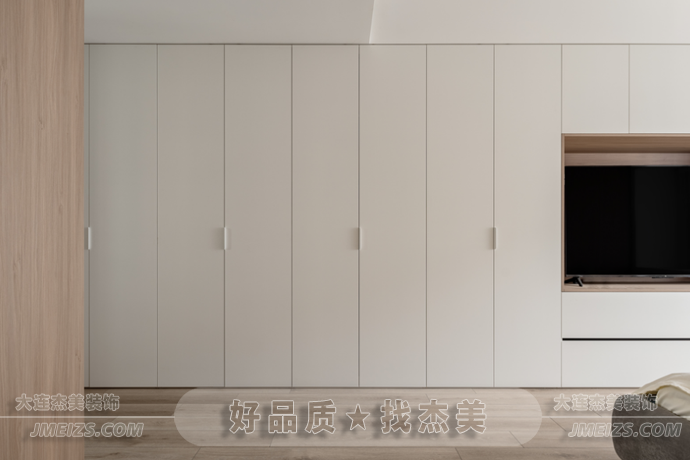 大連裝修潮流趨勢(shì)之現(xiàn)代簡(jiǎn)約案例賞析典雅素凈溫潤(rùn)空間10.png